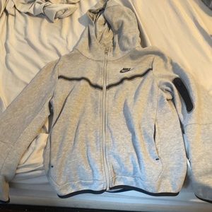 Grey nike tech L in grade school size